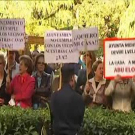 Vecinos de San Fernando de Henares abuchean a Esperanza Aguirre e Ignacio González 