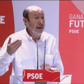 Rubalcaba: "No queremos volver a la España de 'Cuéntame'"