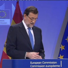 Rajoy expresa su "absoluta confianza" en la ministra Mato