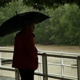 El río Arga a su paso por Pamplona se desborda