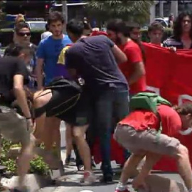 Protestas en la inauguración del AVE en Alicante