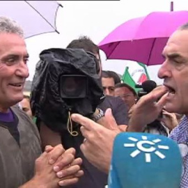 El SAT protesta en la finca de Sevilla de Mario Conde