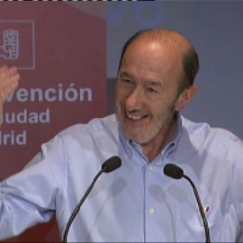 Rubalcaba: "Sobre la maternidad deben decidir las mujeres ni los curas, ni los médicos, ni los jueces"