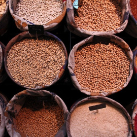 Imagen de sacos de legumbres.