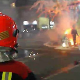 Alicante celebra la "Nit del Cremá"