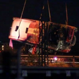 Al menos 38 heridos, 6 de gravedad, al volcar una autobús en la A-7 de Alicante 
