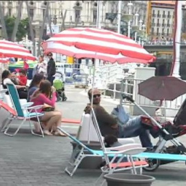 Bilbao estrena playa urbana al lado de la Ría