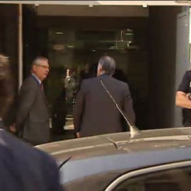 Bárcenas es recibido con insultos y abucheos en la Audiencia Nacional