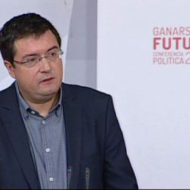 López: "Rajoy vive atado al caso Bárcenas con la correa del caso Gürtel"