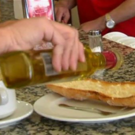 Prohibido rellenar las aceiteras en bares y restaurantes