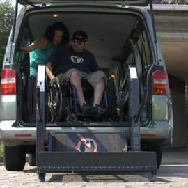 Campaña de seguridad vial con víctimas de accidentes de tráfico