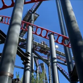Susto en el Parque de Atracciones al quedar atrapadas 10 personas en una atracción