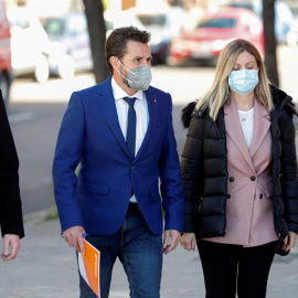 El portavoz de Ciudadanos en el Ayuntamiento de Murcia Mario Gómez (c).