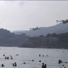 Sigue sin control el incendio de Andratx en Mallorca