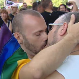 Besos contra la homofobia en Rusia