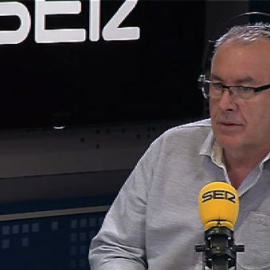 Cayo Lara: "Es una oportunidad de oro para que el pueblo decida si quiere continuar con la monarquía"