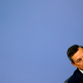 El presidente del BCE, Mario Draghi, durante la rueda de prensa tras la reunión del Consejo de Gobierno de la entidad, en su sede en Fráncfort. REUTERS/Kai Pfaffenbach