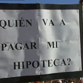 Alumnos y trabajadores de las escuelas andaluzas públicas de FP protestan ante la Junta