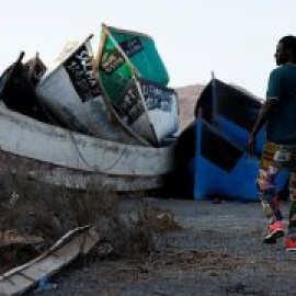 "Nadie puede detenerlos": cada vez más migrantes llegan por la peligrosa ruta canaria
