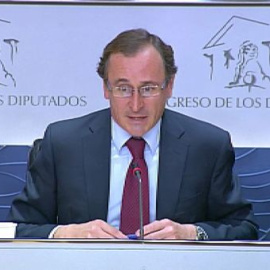 Alonso llama a Mas "jefe de una facción independentista"