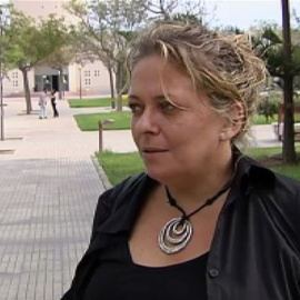 Una profesora denuncia que le hicieron desnudarse en el Congreso