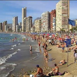 El buen tiempo dispara la ocupación hotelera en la costa levantina.