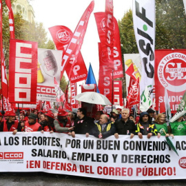 Una de las últimas manifestaciones de los empleados de Correos.- EFE