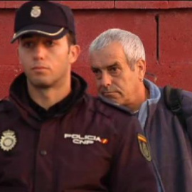 "Lo que hacéis vosotros es cobardía", le dice una víctima al etarra Larrinoa a su salida de Puerto I