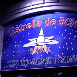 La policía registra 40 peluquerías asiáticas en busca de prostitución encubierta