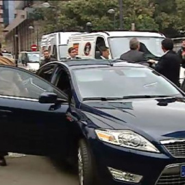 Los trabajadores de Canal 9 abuchean a Fabra en un nuevo acto