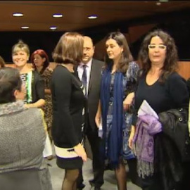 Las diputadas socialistas piden votos contra la nueva ley de aborto