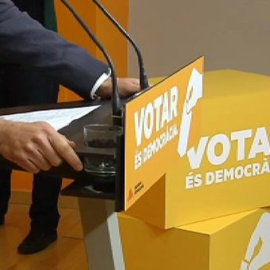 Aznar advierte de que" Cataluña acusa  fisuras , aunque España no se rompe"