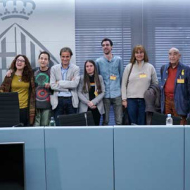 Jaume Asens, acompañado de testimonios de los abusos franquistas y de representantes de entidades LGTBI.