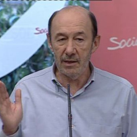 Rubalcaba: "Rajoy ha cambiado la libertad de las mujeres por un puñado de votos de extrema derecha"