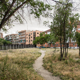 El solar de Opañel, donde se prevé la intervención 'Jardín de los libros nómadas', una actuación artística que pretende impulsar el amor por los libros, la ecología y el encuentro vecina.- IMAGINA MADRID