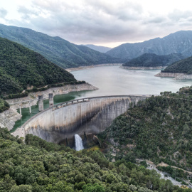 13/08/2022 - Vista aèria recent del pantà de Susqueda.