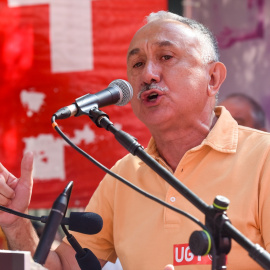 06/07/2022-El secretario general de UGT, Pepe Álvarez, interviene en una concentración de CCOO y UGT para exigir salarios dignos frente a la sede de la Confederación Española de Organizaciones Empresariales (CEOE) y la Confederación Empresarial de Ma