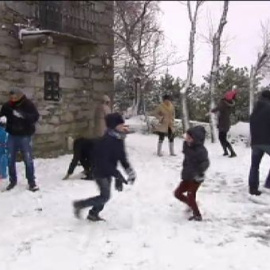 La nieve tiñe de blanco la Navidad gallega