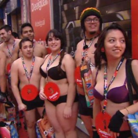 Una firma de moda te invita a entrar desnudo y salir vestido