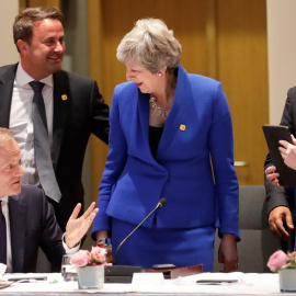 10/04/2019- La canciller alemana, Angela Merkel (d), el primer ministro de Luxemburgo, Xavier Bettel (2i), la primera ministra británica, Theresa May (2d), y el presidente del Consejo Europeo, Donald Tusk (i). / EFE - OLIVIER HOSLET