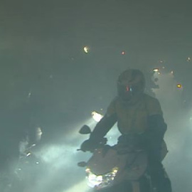 Pingüinos enciende sus antorchas en recuerdo a los motoristas fallecidos