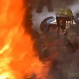  Protestas de los bomberos de la Generalitat contra los recortes