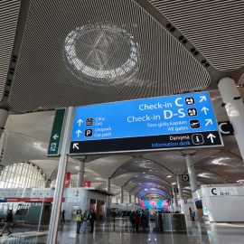 Vista de unas de las terminales del nuevo aeropuerto de Estambul, antes de su inauguración oficial. REUTERS/Murad Sezer