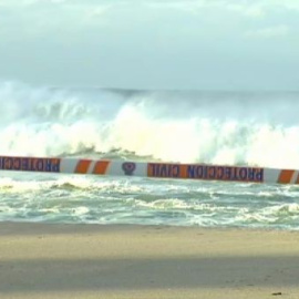 Desaparece un joven en Foz por un golpe de mar