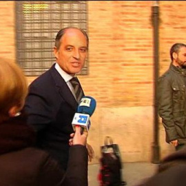 Camps acude a su despacho para declarar por escrito por el caso Nóos