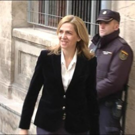 La infanta llega en coche al juzgado de Palma