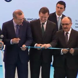 Rajoy inaugura el metro de Ankara
