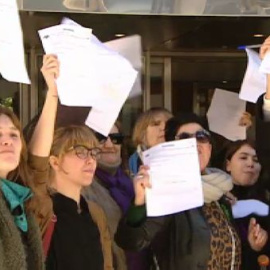 El registro mercantil de Madrid admite a trámite la protesta de varias mujeres