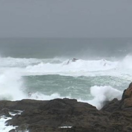 Galicia mantiene activada la alerta amarilla por fuerte oleaje