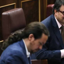 Aitor Esteban y Pablo Iglesias en el Congreso